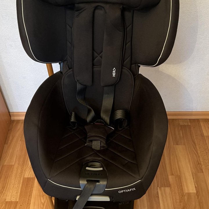 Автокресло Recaro OptiaFix Performance Black