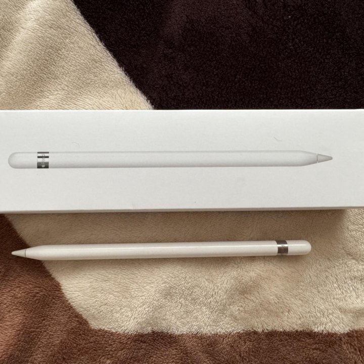 Apple Pencil 1 б/у пару раз