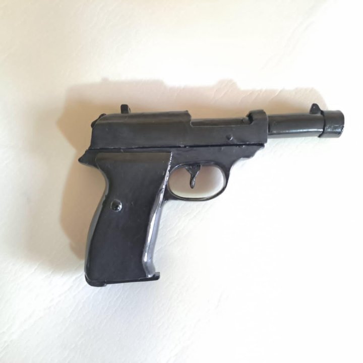 Деревянная игрушка Walther P38