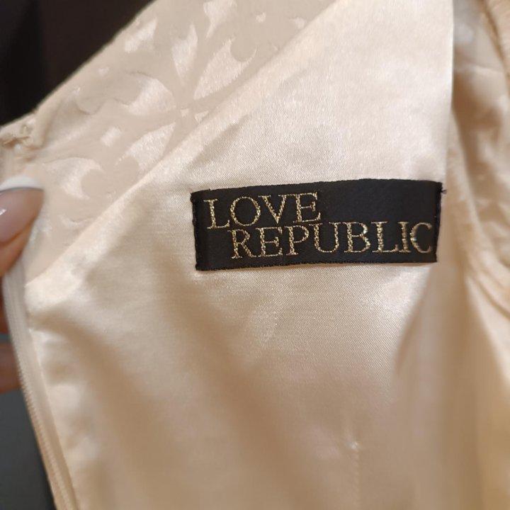 Платье LOVE REPUBLIK бежевое