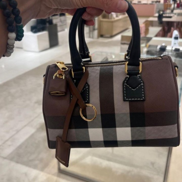 Сумка burberry новая