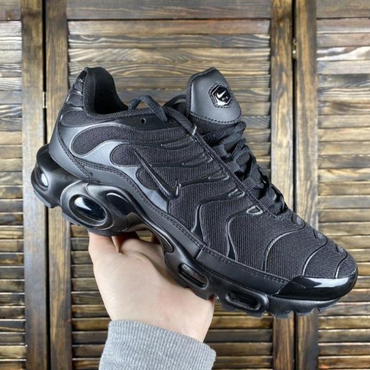 Кроссовки Nike Air Max Tn Plus