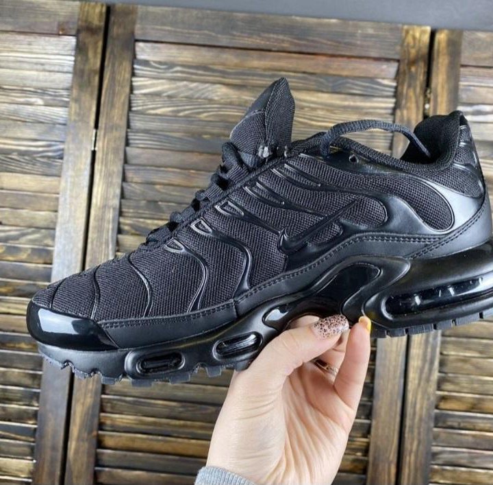 Кроссовки Nike Air Max Tn Plus