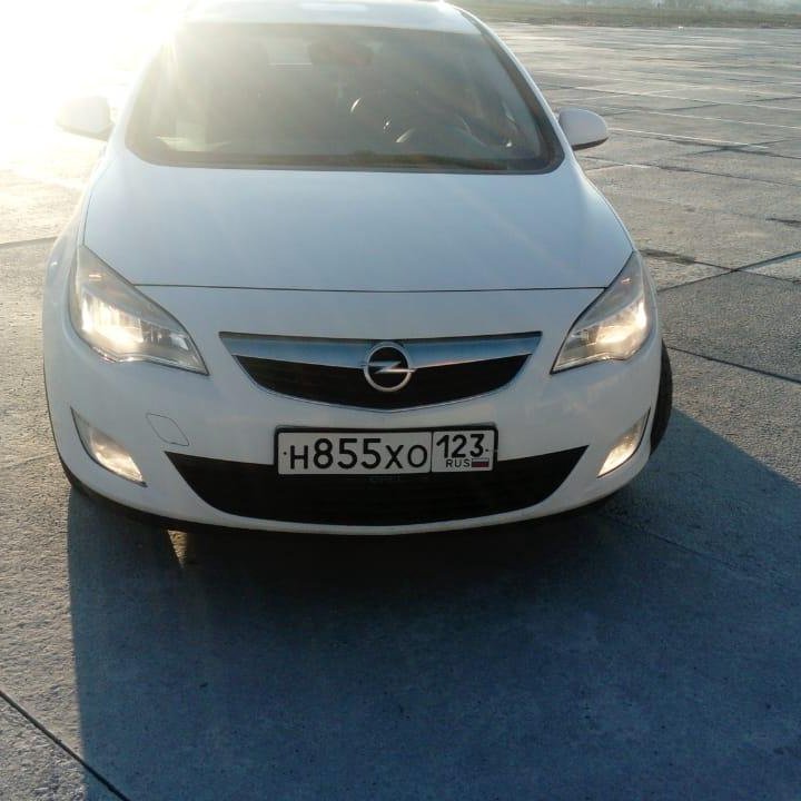 Opel Astra, 2010