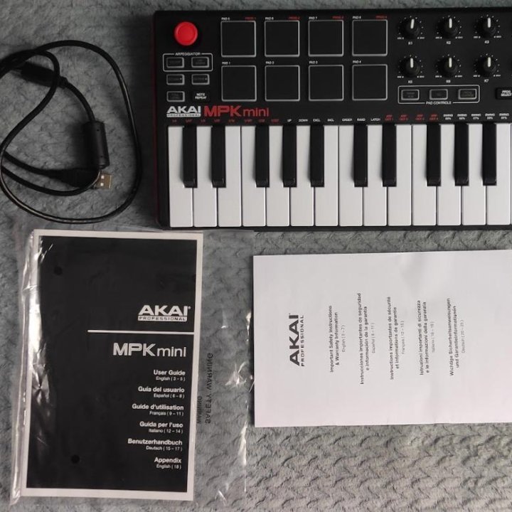 Продаю миди-клавиатуру Akai mpk mini