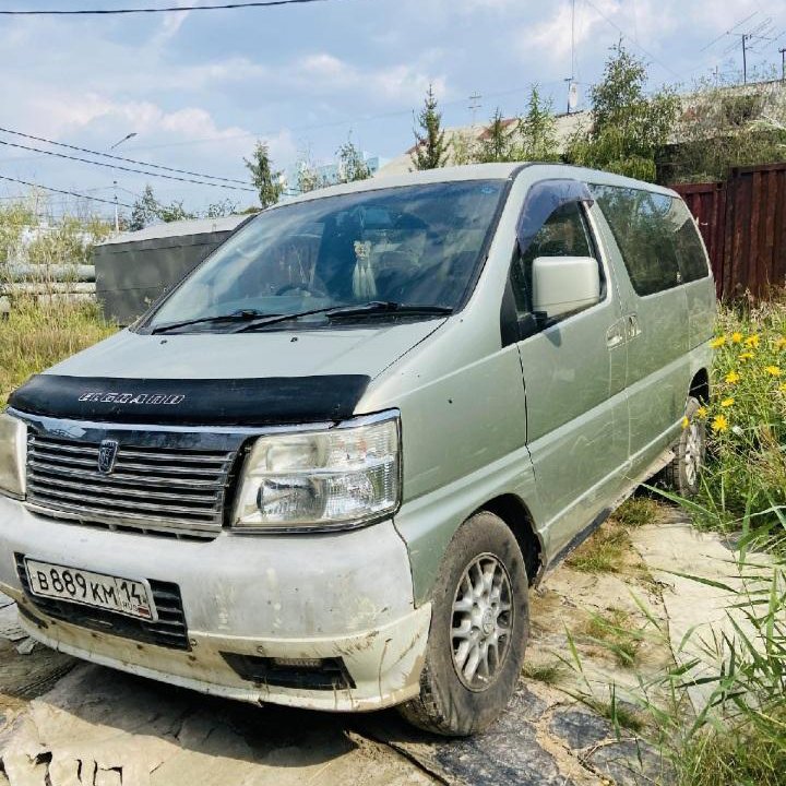 Nissan Elgrand, 1997