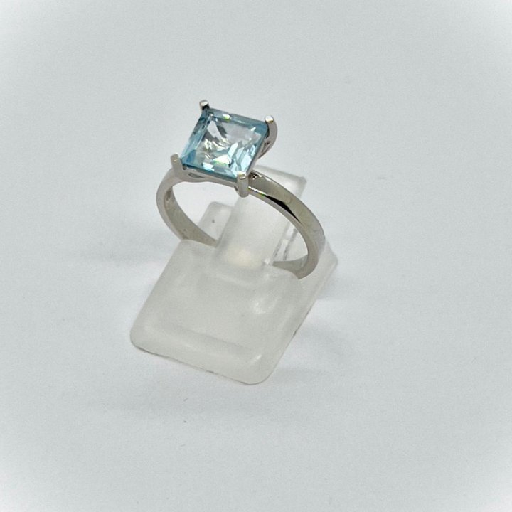  Кольцо золотое