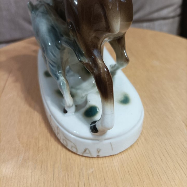 Фарфоровые статуэтки