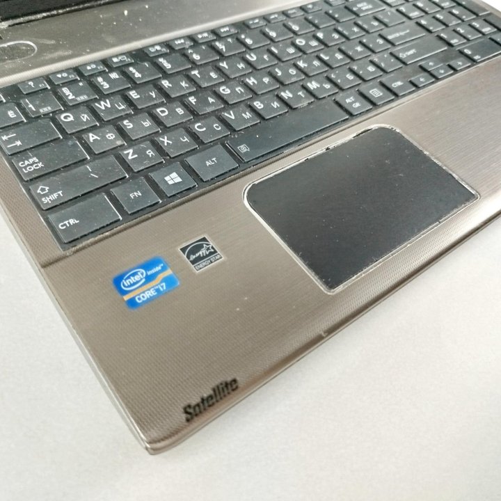 Toshiba Satellite P855-DWS