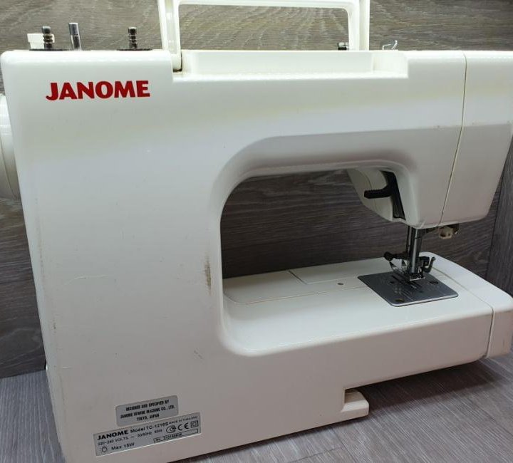 Швейная машина Janome TC 1216S