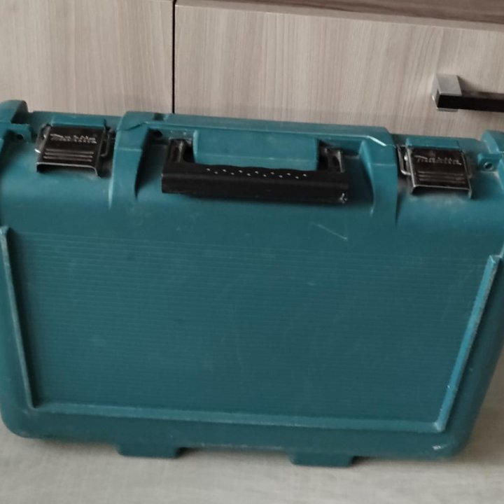 Шуроповерт Makita 12v. Li-ion