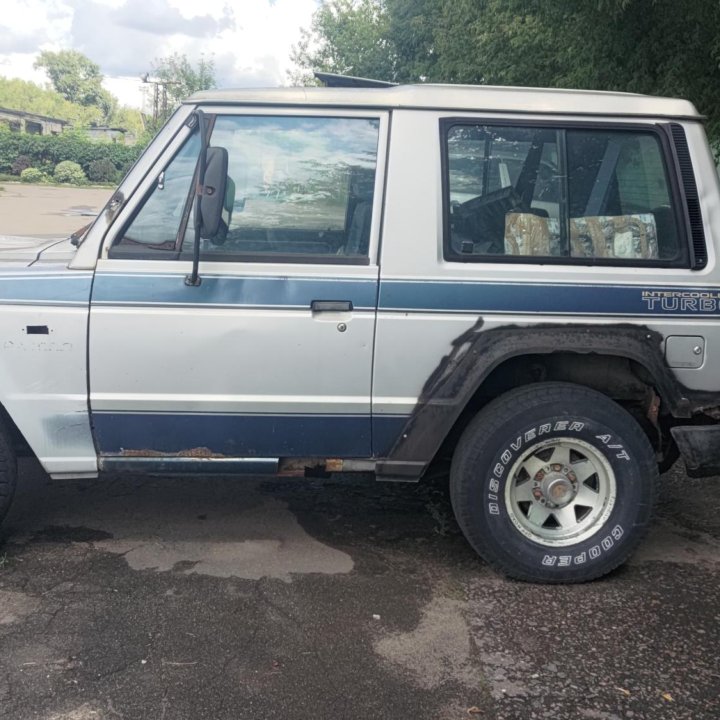 Mitsubishi Pajero, 1990