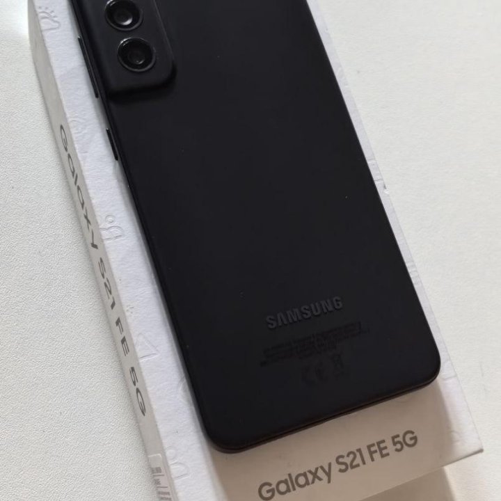 Телефон Samsung S 21 Fe