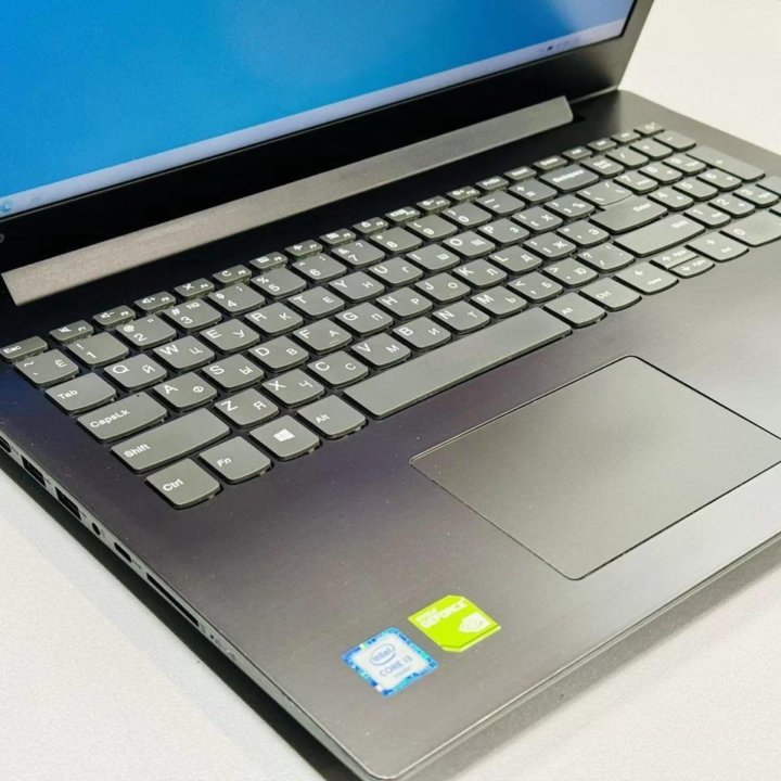 Lenovo 15.6 FHD / i3-6006U / 8G / SSD / GF 920MX