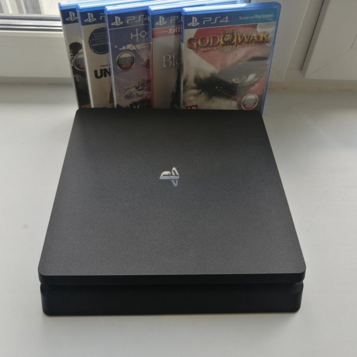 Playstation 4 slim (1tb) + 5 игр