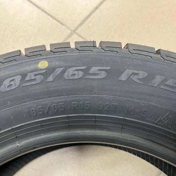 Formula Ice FR 185/65 R15 92T