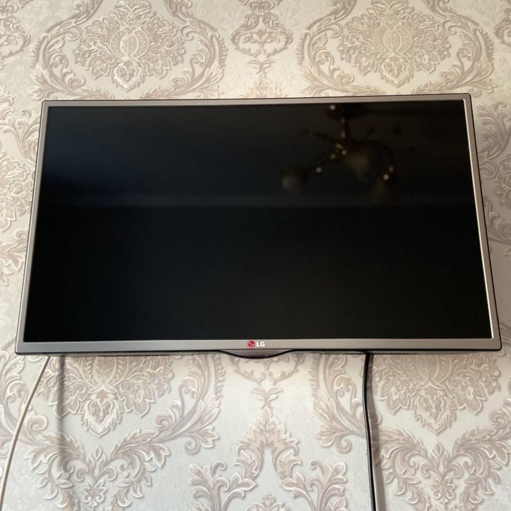 Телевизор LG с диагональю 32'' (81см)