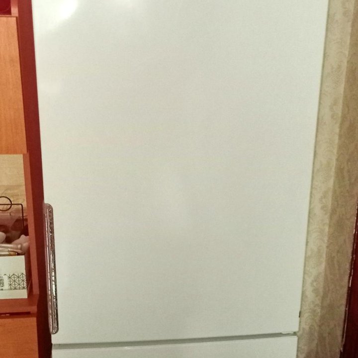 Холодильник Hotpoint-ARISTON HF 4181