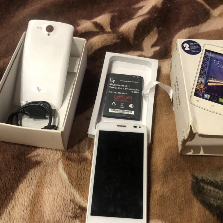 Телефон FLY IQ4417