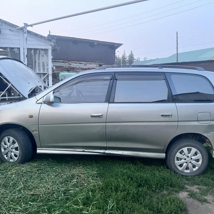 Toyota Gaia, 1998