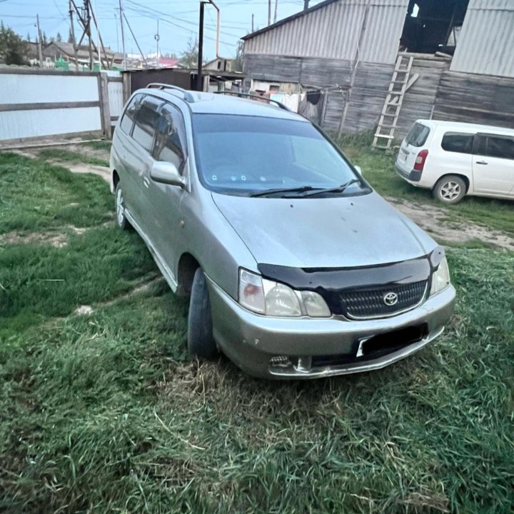 Toyota Gaia, 1998