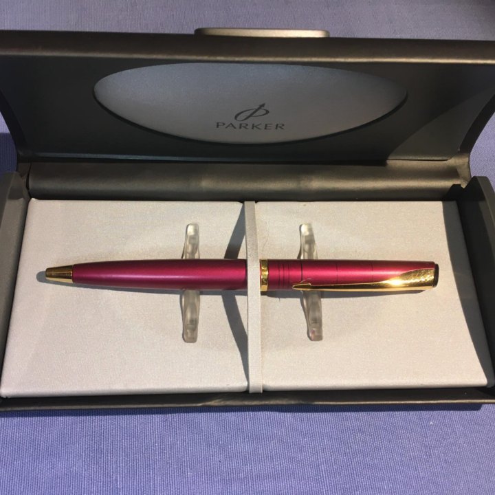 Ручка шариковая Parker Latitude Garnet Red GT