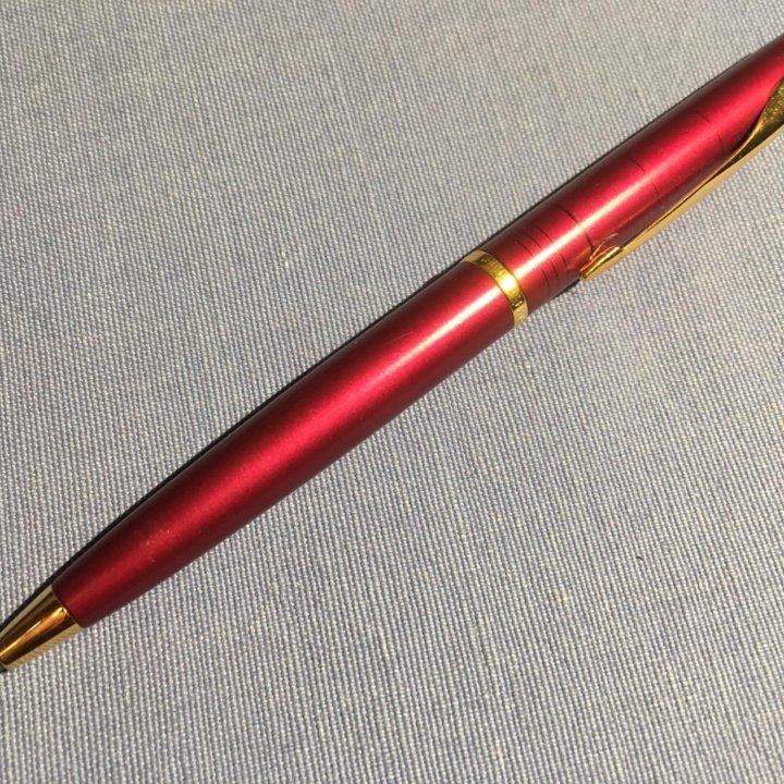 Ручка шариковая Parker Latitude Garnet Red GT