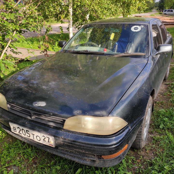 Toyota Camry, 1990