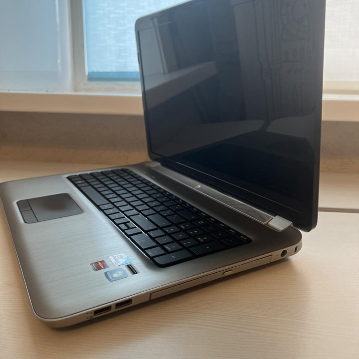 HP pavilion dv7-6150er