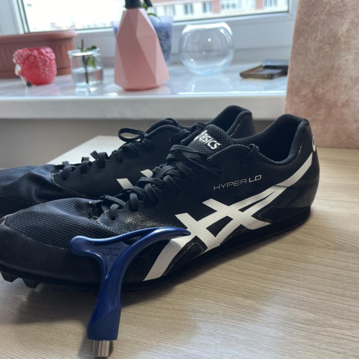 Шиповки для бега ASICS