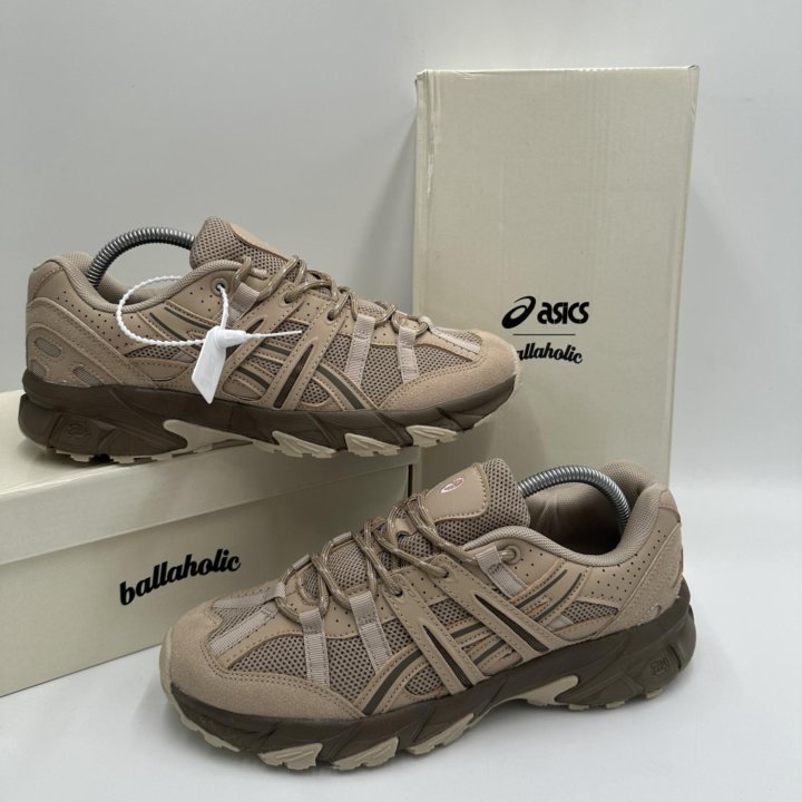 Кроссовки Asics