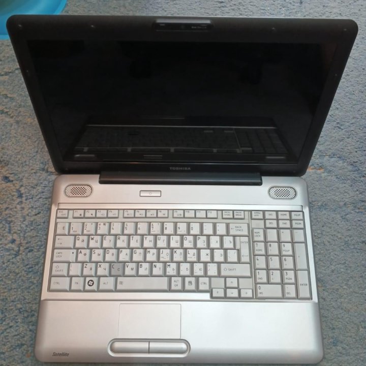 Ноутбук Toshiba Satellite