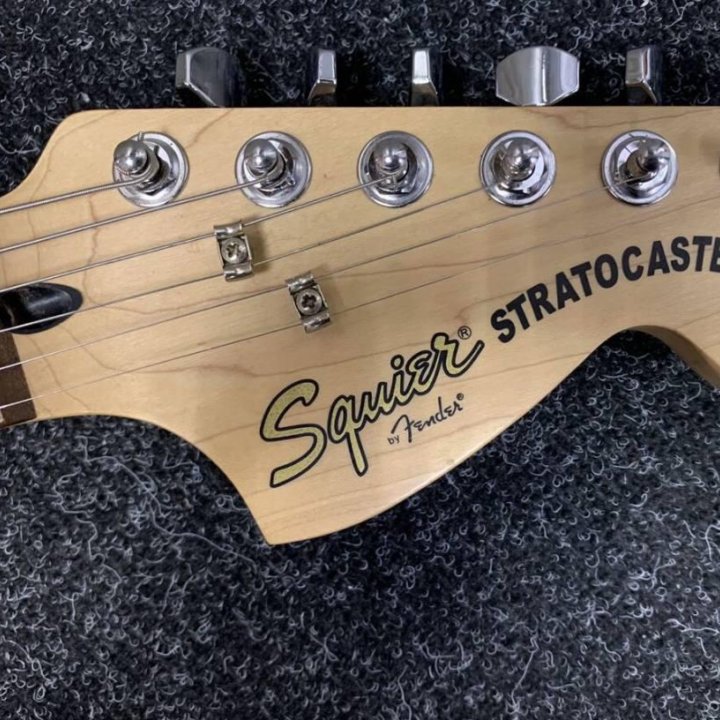 Электрогитара Fender squier standart stratocaster