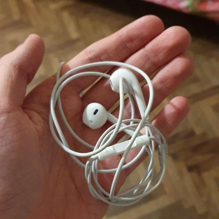 Наушники Earpods