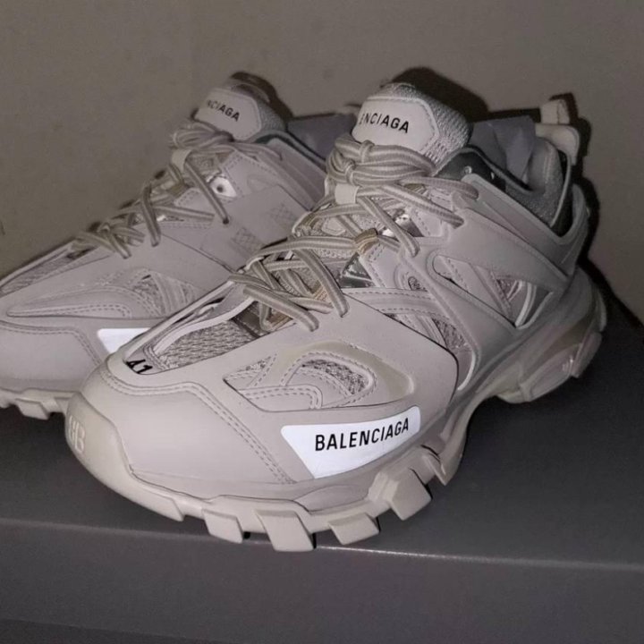 Balenciaga track 1