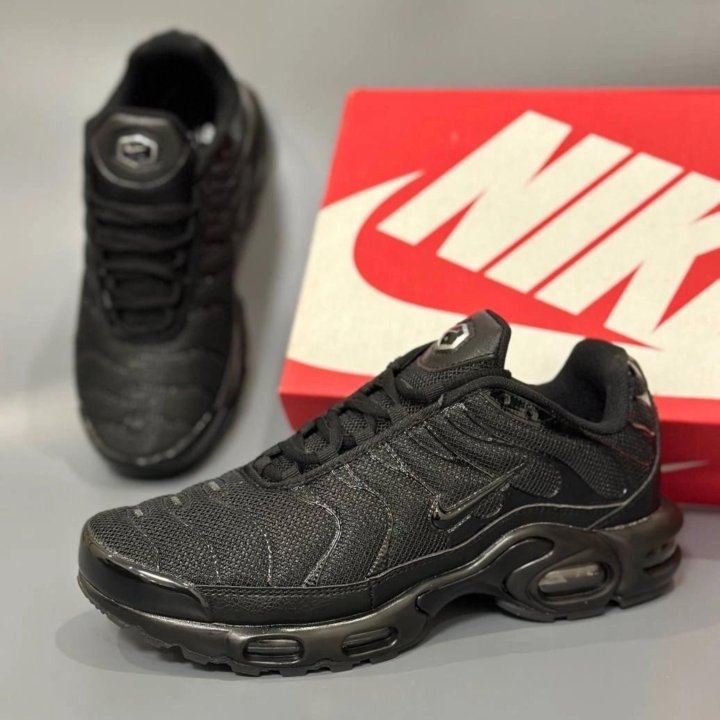 Кроссовки Nike Air Max Tn Plus