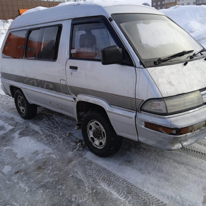 Toyota MasterAce, 1992