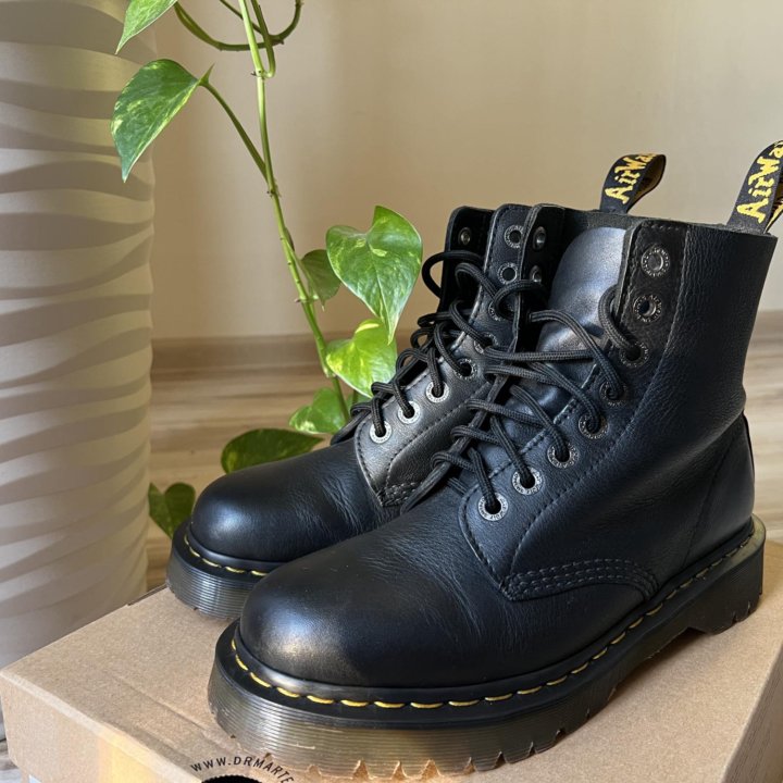 Dr. Martens Pascal Bex