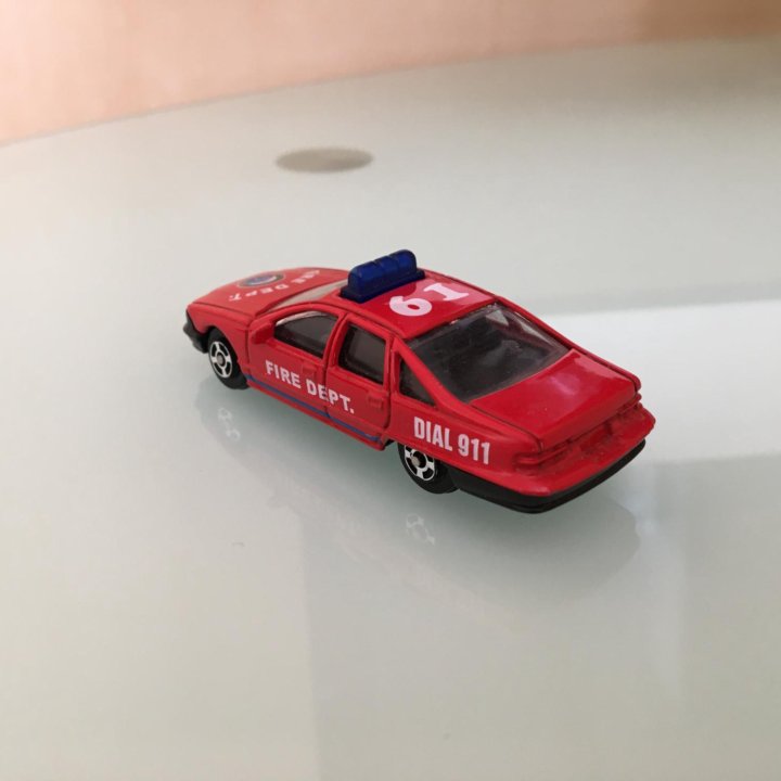 Модель авто Welly Chevrolet Caprice Fire Dept