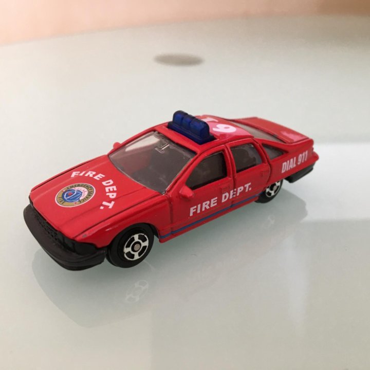 Модель авто Welly Chevrolet Caprice Fire Dept