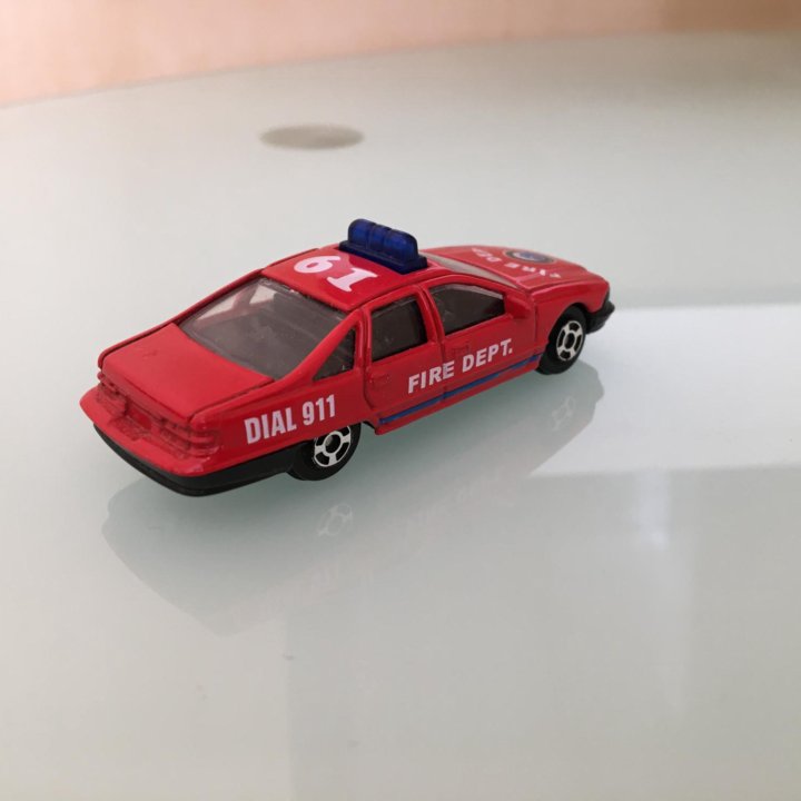 Модель авто Welly Chevrolet Caprice Fire Dept