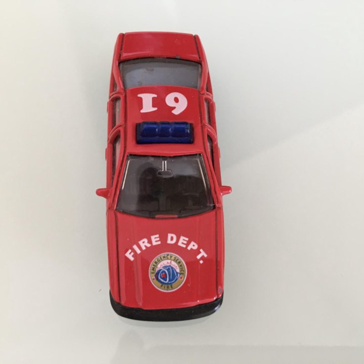 Модель авто Welly Chevrolet Caprice Fire Dept