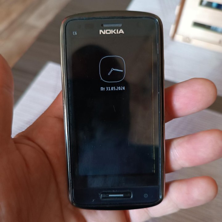 Nokia C6-01