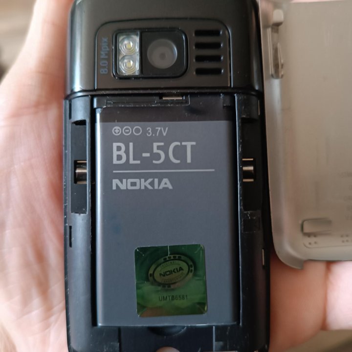 Nokia C6-01