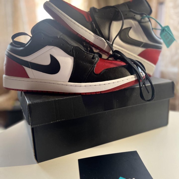 Nike air Jordan 1 low Bred Toe