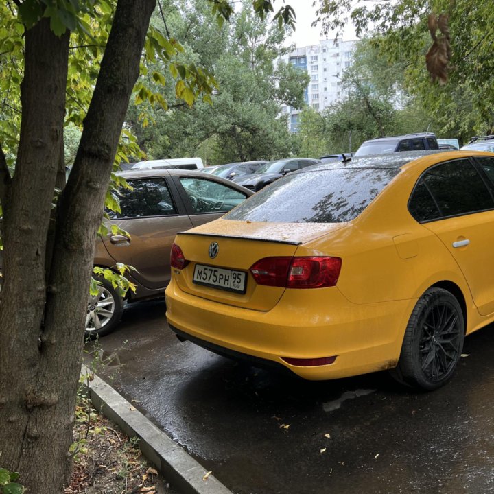 Volkswagen Jetta, 2013