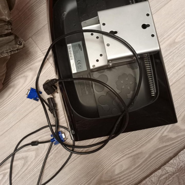 Монитор samsung 2033sn