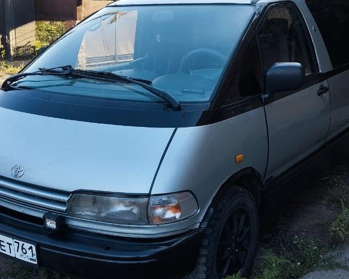 Toyota Previa, 1993