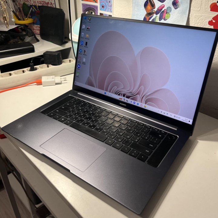 ноутбук huawei matebook d16