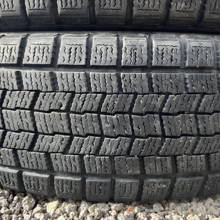 Комплект шин Falken 205/60R16